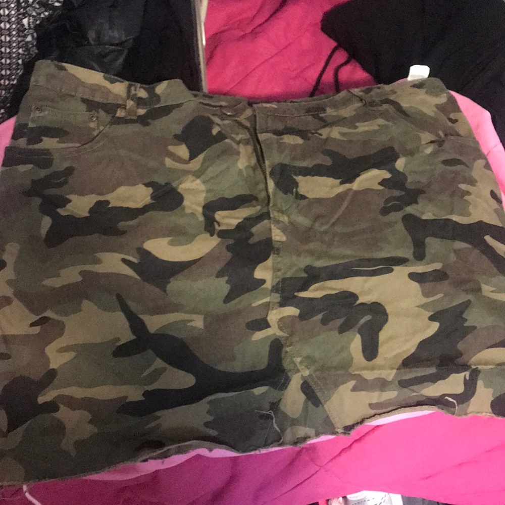 Army skirt